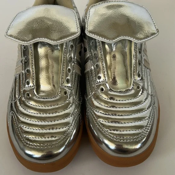 Steve Madden Madrid Silver Low Top Sneakers - Never worn, missing laces size 5 - Picture 6 of 12